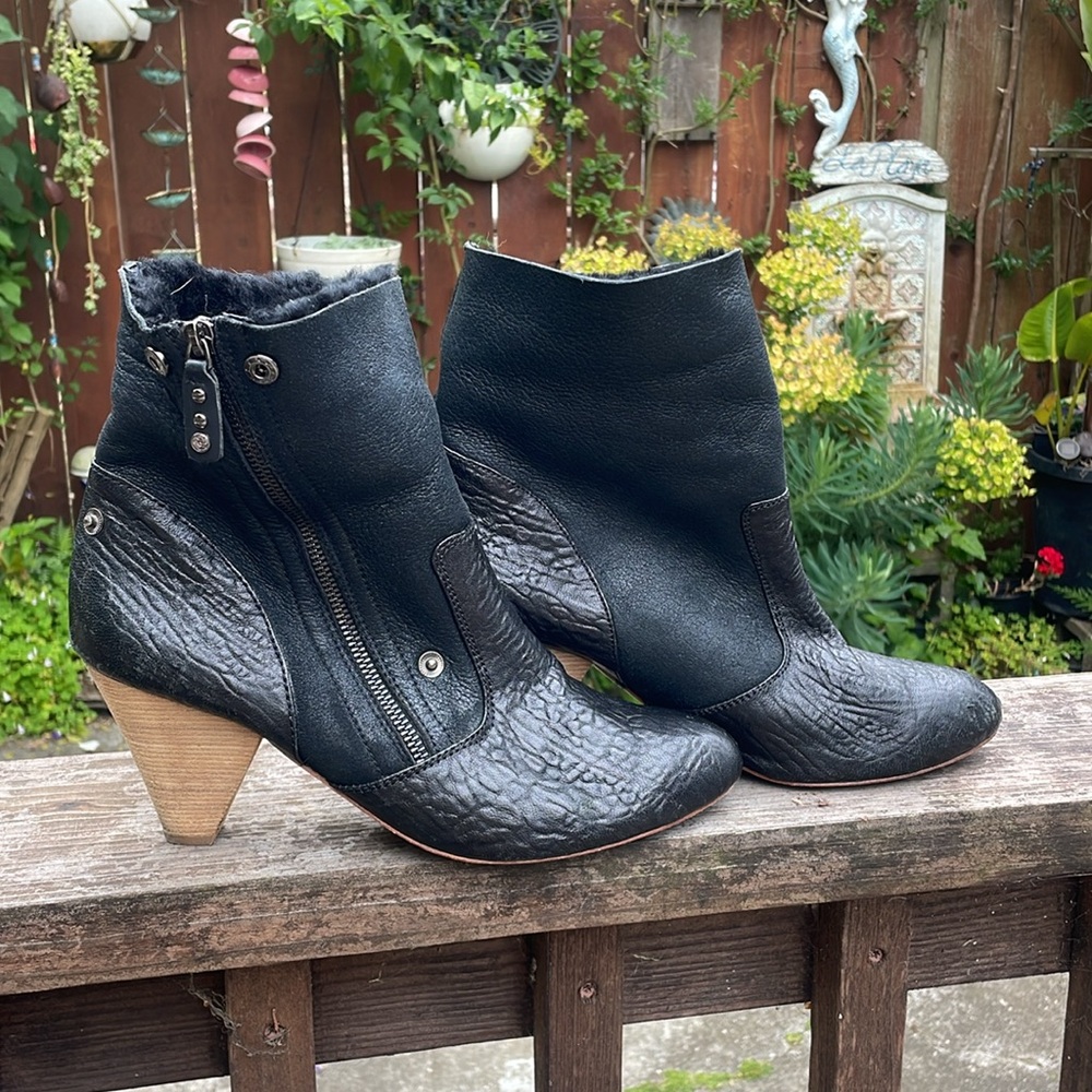 Matt Bernson Minx Black Leather Fur Fold-over Zipper Booties Women's Size 11